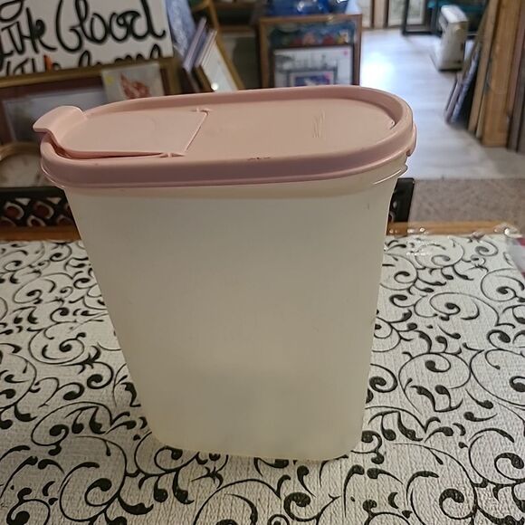 Vintage Slimline Tupperware - Picture 1 of 4